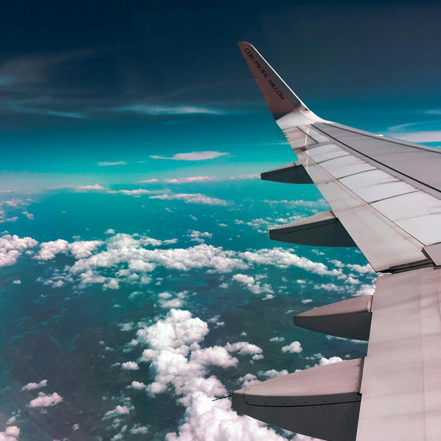 father-and-daughter-having-fun-playing-with-kite